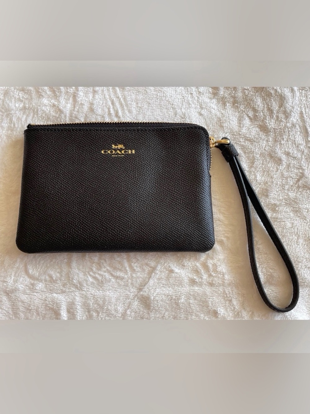 New Coach Black Pebbled Leather Wristlet